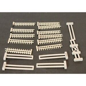 Vintage Ho Scale White Picket Fence Mixed Bachmann 42100 and  Plasticville Marx